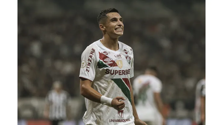 Kevin Serna em ação pelo Fluminense - FOTO DE MARCELO GONÇALVES / FLUMINENSE FC