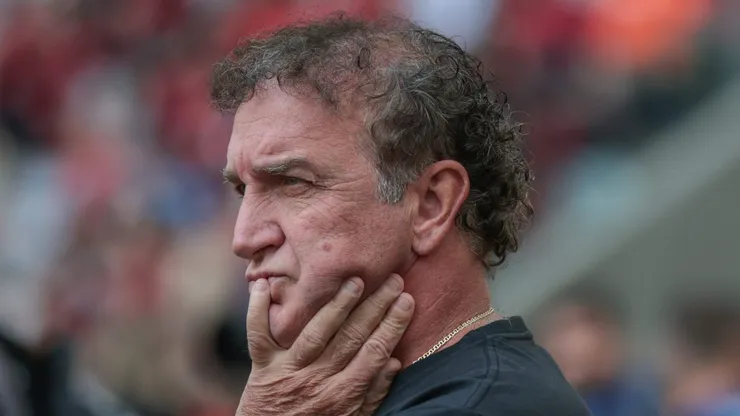 PR - CURITIBA - 16/06/2024 - BRASILEIRO A 2024, ATHLETICO-PR X FLAMENGO - Cuca tecnico do Athletico-PR durante partida contra o Flamengo no estadio Arena da Baixada pelo campeonato Brasileiro A 2024.