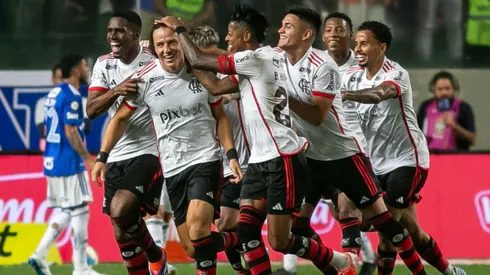 David Luiz jogador do Flamengo comemora seu gol durante partida contra o Cruzeiro. Foto: Fernando Moreno/AGIF