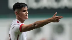 Alcaraz, meia argentino do Flamengo, teve gol anulado contra Cruzeiro