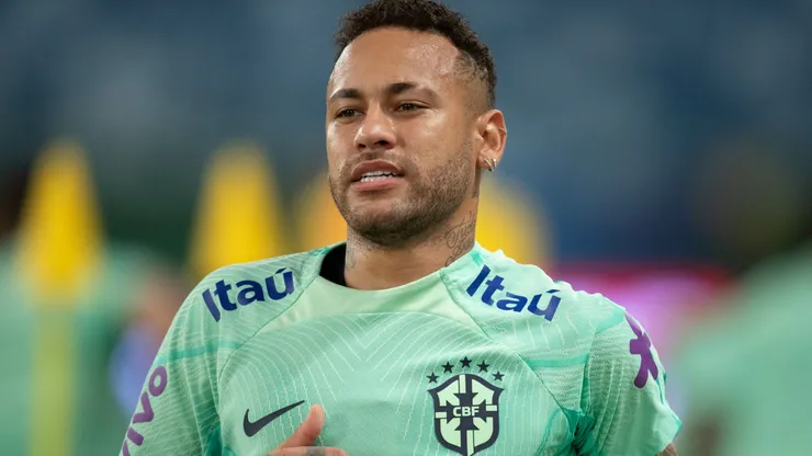 Grandes estrelas do futebol mundial chegando ao Santos juntos com Neymar