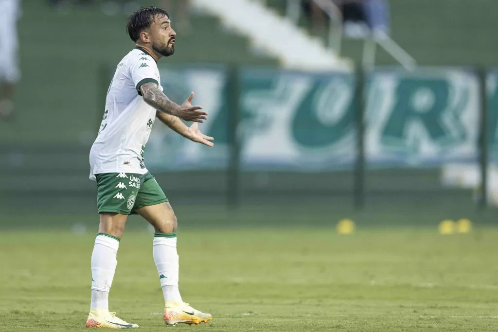 Foto: Heber Gomes/AGIF – Heitor com a camisa do Guarani