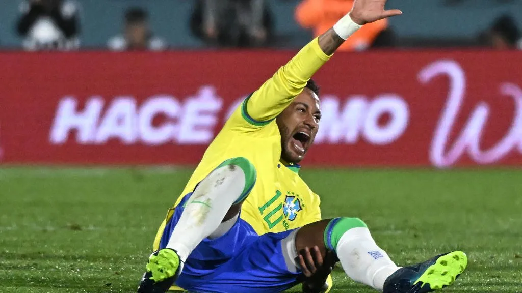 Lesão de Neymar. Foto: Guillermo Legaria/Getty Images