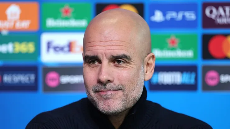 Pep Guardiola em coletiva no Manchester City