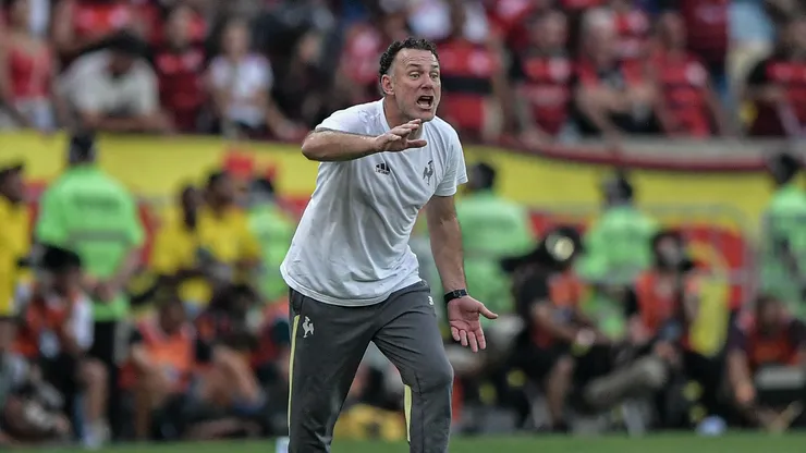 Gabriel Milito foi elogiado pela torcida