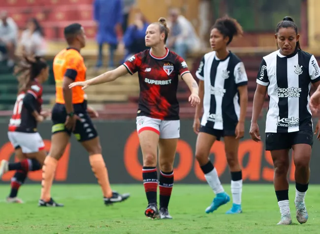 Maressa, jogadora do São Paulo durante a partida contra o Corinthians no Canindé, na semifinal do Paulistão Feminino. Foto: Rubens Chiri/Saopaulofc.net