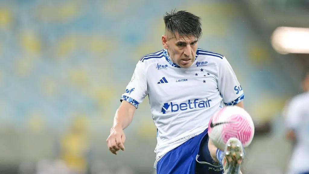 Villalba em jogo do Cruzeiro