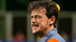 Torcida do Cruzeiro faz duras críticas ao trabalho de Fernando Diniz
