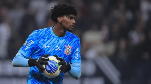 Hugo Souza, goleiro do Corinthians, tem retorno ao Flamengo cogitado