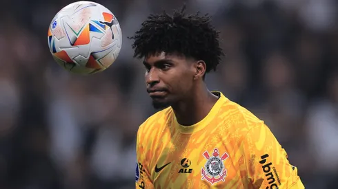 Flamengo ou Corinthians? Hugo Souza deve voltar ao Mengão por um motivo