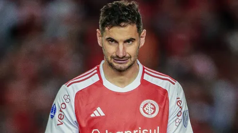 Lucas Alario em ação pelo Internacional - Foto: Thiago Ribeiro/AGIF