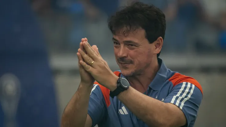 Fernando Diniz aprova contratação de Soteldo