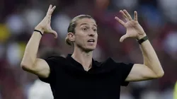 Bruno Henrique falou com Filipe Luís no Flamengo.