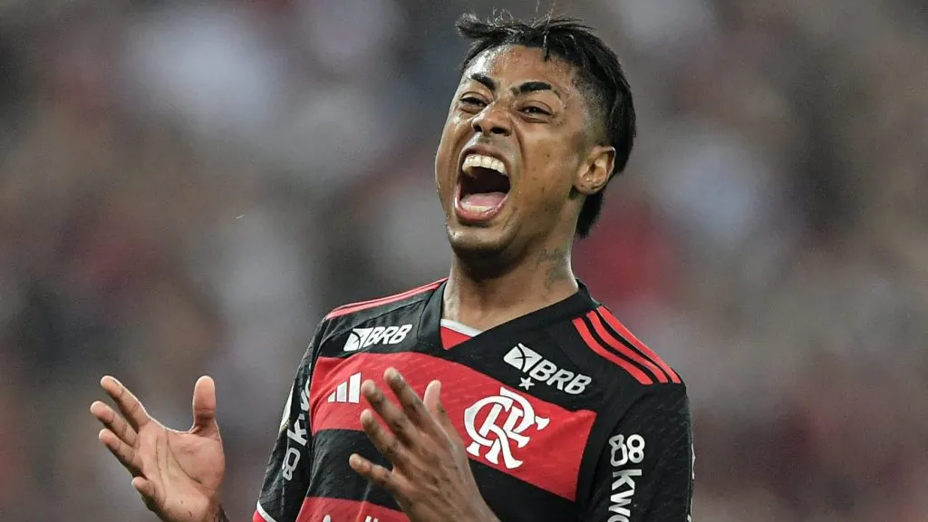 Bruno Henrique vive drama no Flamengo - Foto: Thiago Ribeiro/AGIF.