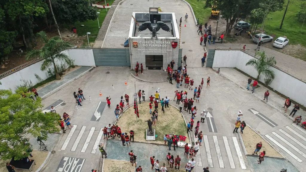 Ninho do Urubu foi alvo das buscas – Foto: Allan Carvalho/AGIF