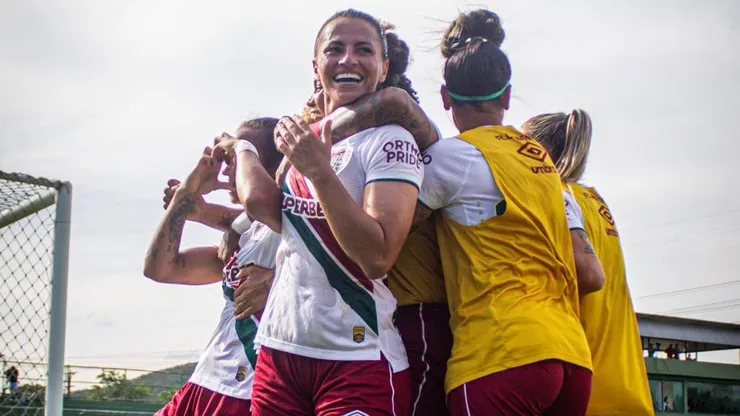 Guerreiras do Fluminense, comemoram vitória sobre o Vasco no jogo de ida da semifinal do Carioca Feminino 2024
