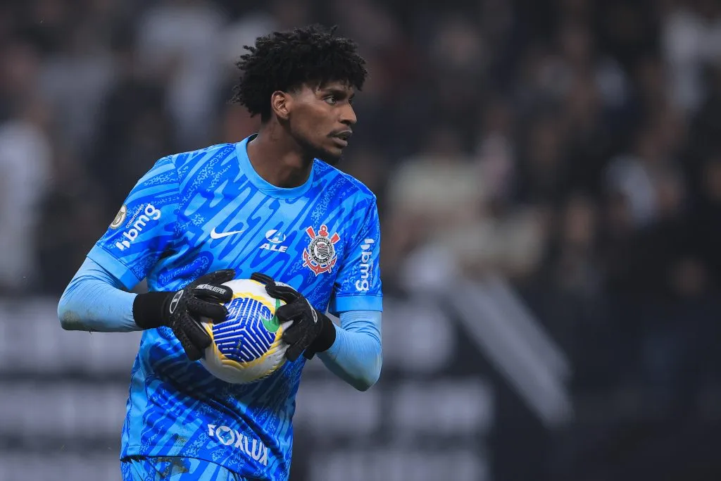 Goleiro deseja permanecer no Corinthians