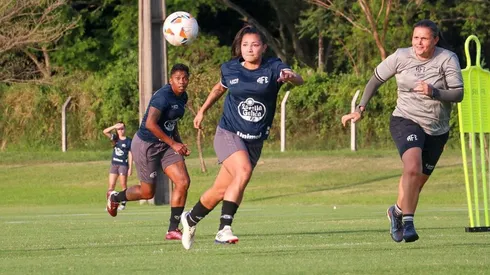 Miacally, jogadora da Ferroviária durante treino tático com o elenco com foco no jogo de volta do Campeonato Paulista Feminino