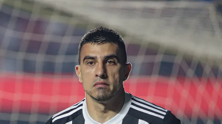 Battaglia comemora gol pelo Galo contra o São Paulo.