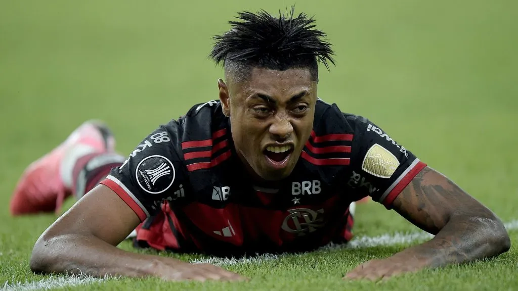 Bruno Henrique vai viajar para o jogo diante do Cruzeiro - Foto: Alexandre Loureiro/AGIF.