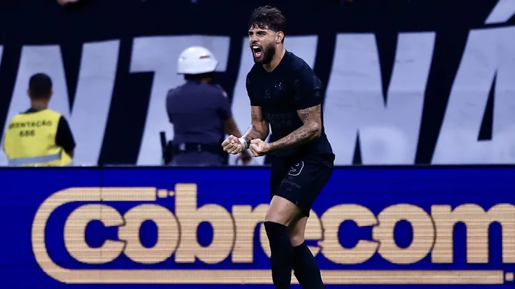 Yuri Alberto comemora gol diante do Palmeiras