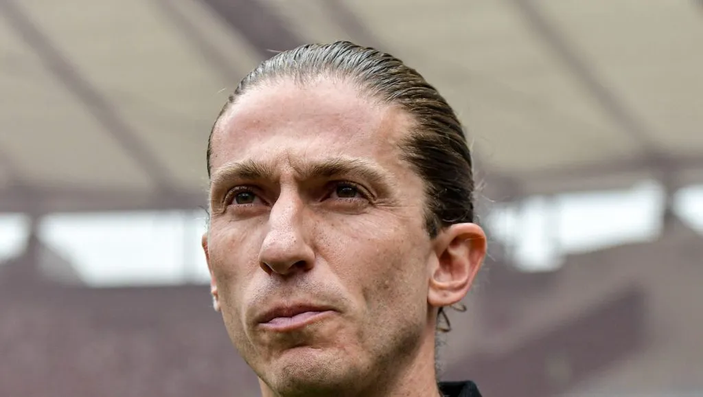 Foto: Thiago Ribeiro/AGIF – Tarólogo indica empate do time de Filipe Luís contra a Raposa.