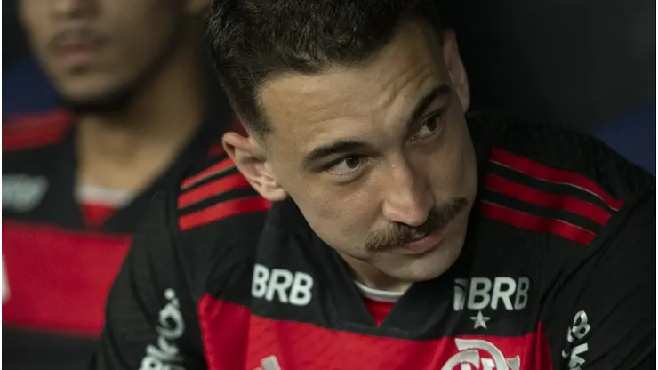 Atlético-MG descontou o placar com falha de Léo Ortiz.