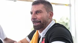 Pedrinho deve vender jogadores no Vasco - Foto: Thiago Ribeiro/AGIF.