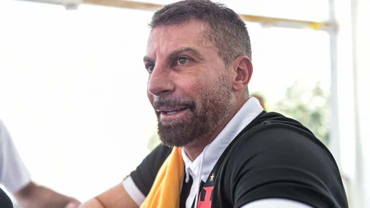 Pedrinho deve vender jogadores no Vasco - Foto: Thiago Ribeiro/AGIF.
