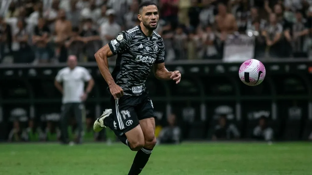 Alan Kardec durante partida. Foto: Fernando Moreno/AGIF