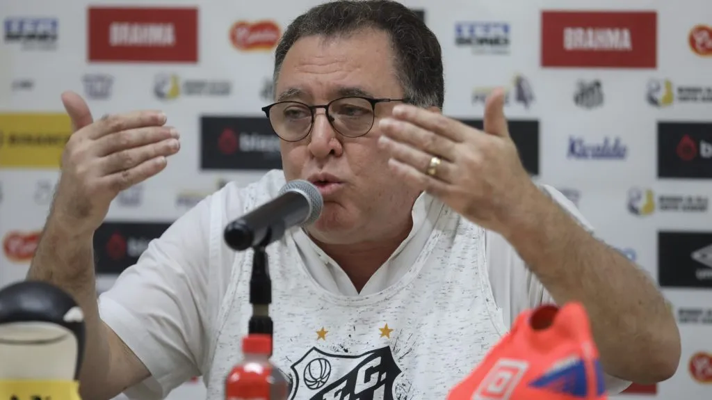 Marcelo Teixeira, presidente do Santos, procurou Leila para solucionar seu problema e teve sinal verde. Foto: Reinaldo Campos/AGIF