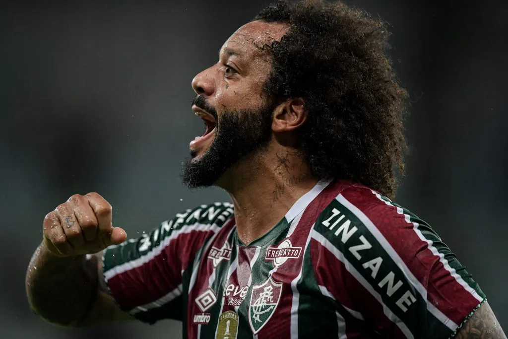 Fluminense tem polêmica com Marcelo e Neto sai em defesa do clube – Foto: Thiago Ribeiro/AGIF