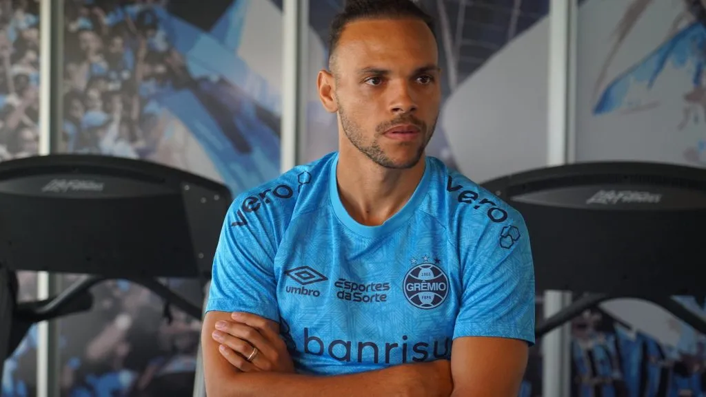 Martin Braithwaite treina no Grêmio