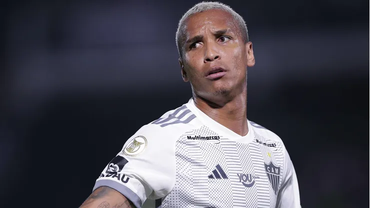 Deyverson apronta nos bastidores e leva bronca