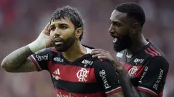 Gabriel jogador do Flamengo comemora seu gol com Gerson jogador da sua equipe durante partida contra o Atlético-MG no Maracanã pela Copa Do Brasil 2024. Foto: Alexandre Loureiro/AGIF