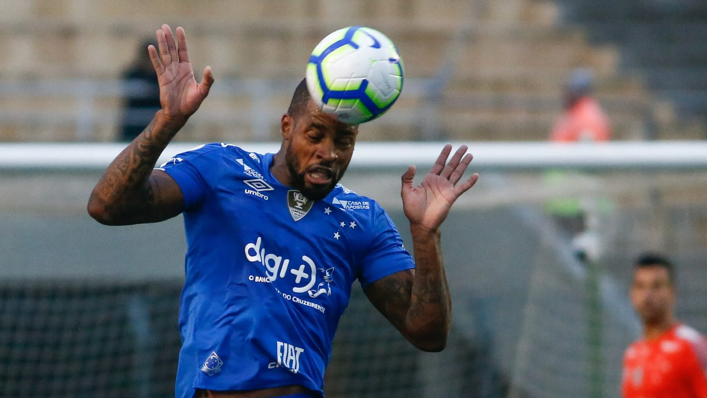 Foto: Marcello Zambrana/AGIF – Dede jogador do Cruzeiro durante partida contra o Sao Paulo no estadio Pacaembu pelo campeonato Brasileiro A 2019