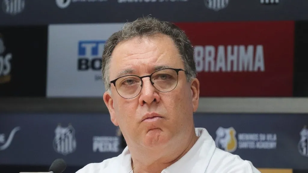 Foto: Reinaldo Campos/AGIF – Marcelo Teixeira terá que pagar menos de R$ 1 milhão para romper vínculo com o profissional.