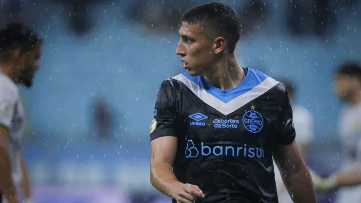 Jogador está na primeira temporada no Grêmio