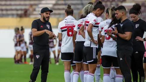 Thiago Viana, tecnico do Sao Paulo durante partida contra o Ferroviaria no estadio Fonte Luminosa pelo campeonato Brasileiro Feminino