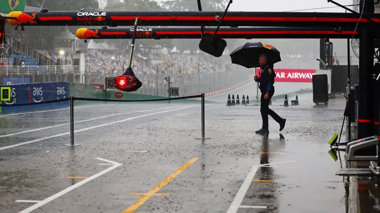 Interlagos sobre chuva intensa (Photo by Mark Thompson/Getty Images)