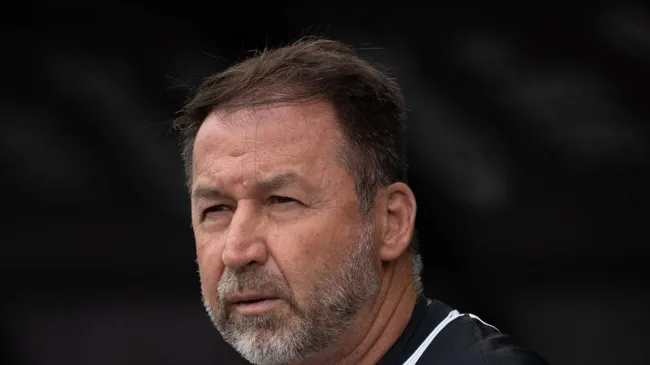 Foto: IMAGO / TheNews2 – Augusto Melo teria que pagar um salário altíssimo para assinar com o português ex-Botafogo.