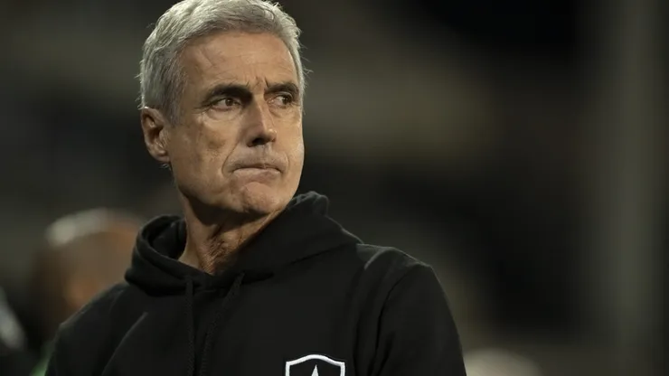 Português comandou o Botafogo em 2023.
