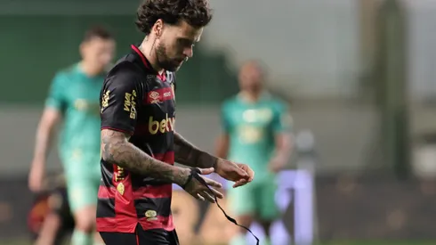 Lucas Lima, meia do Sport, em campo pela Série B (Foto: Gilson Lobo/AGIF)