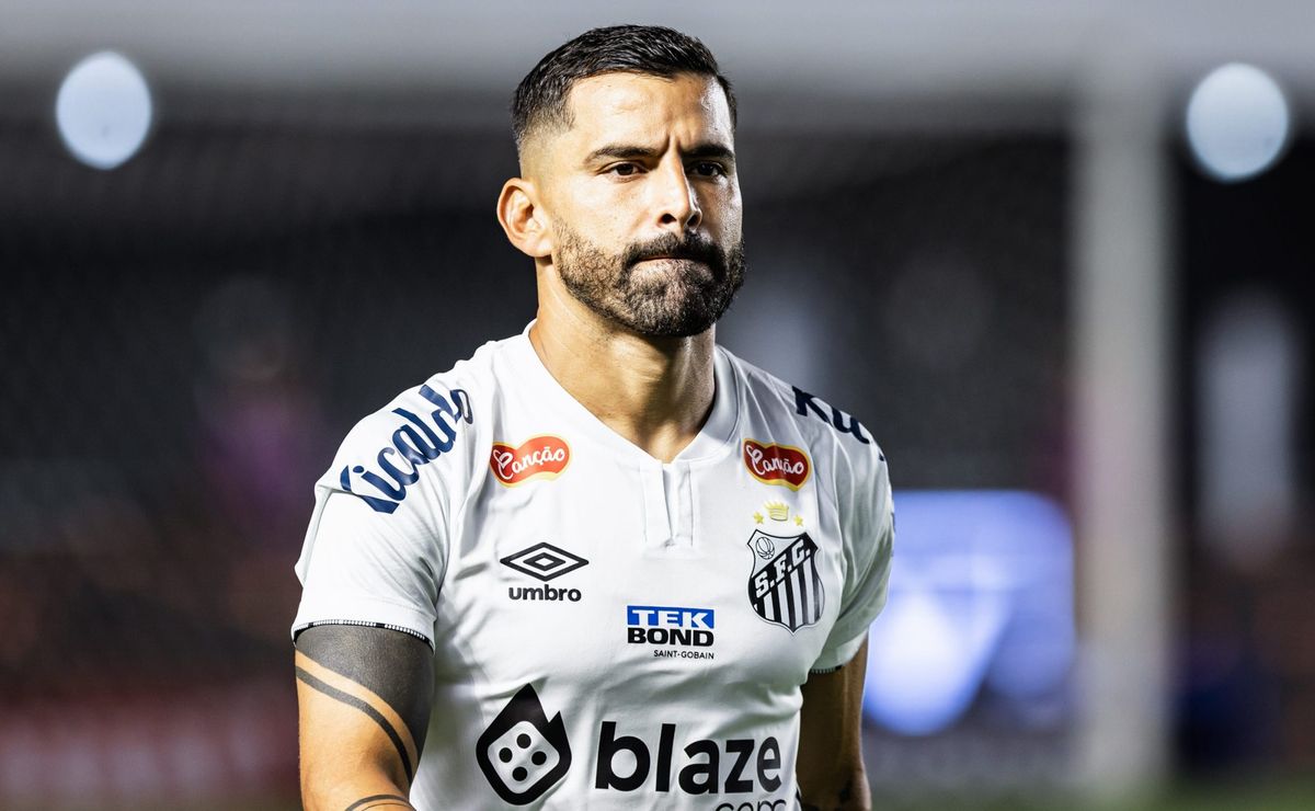 Tomas Ricon Tomás Rincón terá salário de R$ 534 mil no Santos
