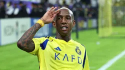 Anderson Talisca, atacante do Al-Nassr, comemorando gol