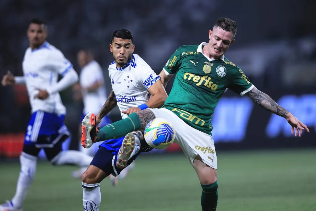 Enquanto o Cruzeiro está de olho no G8, o Palmeiras luta pelo título do Brasileirão. Foto: Ettore Chiereguini/AGIF