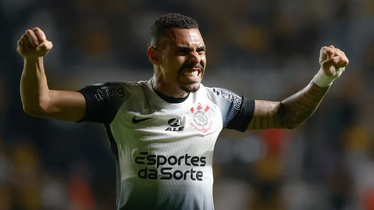 Matheuzinho vibra com situação atual do Corinthians.