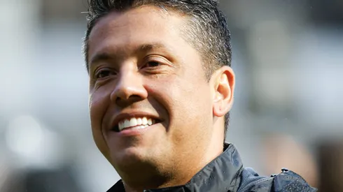 Carpini assumiu o Vitória ainda no primeiro turno.