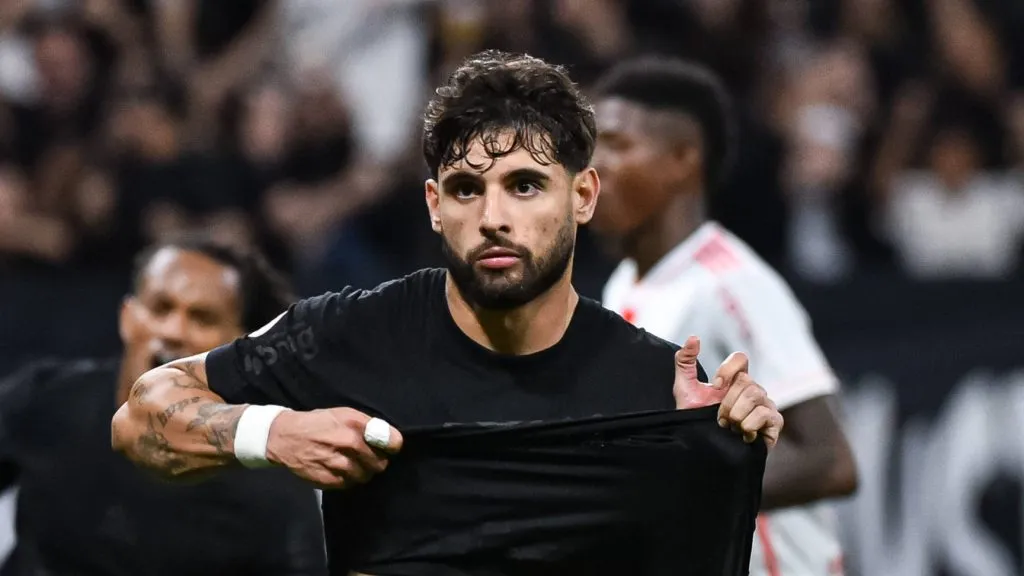 Yuri durante partida do Timão contra o Inter.