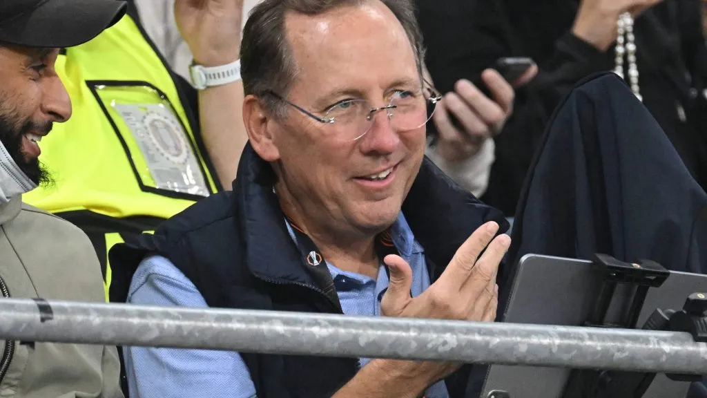 Textor tenta manter Artur Jorge no Botafogo